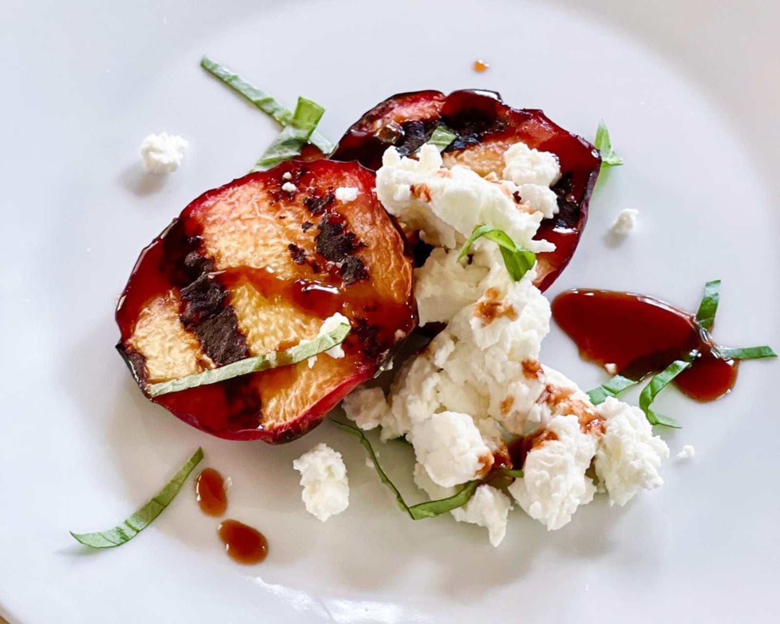 Elevate Your Summer - Exploring the Delicious World of Grilled Fruit Desserts That Will Wow Your Taste Buds