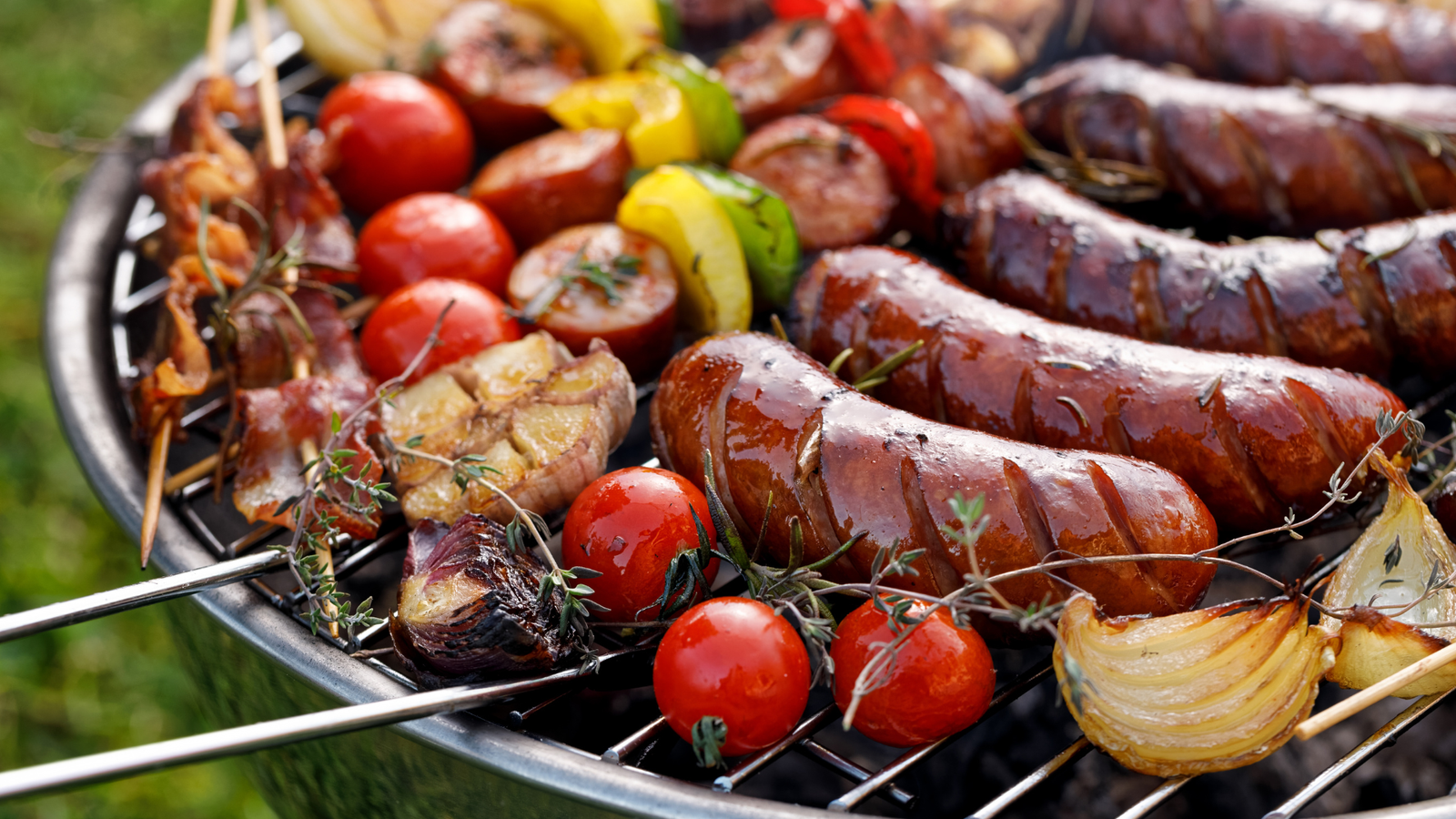 Outdoor Cooking Safety - Ensuring a Fun and Safe Outdoor Food Experience